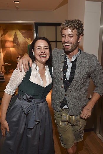 Julia Zirpel und Simon Lohmeyer (Tracht: LodenFrey) / Trachtensommer im Ingolstadt Village am 10.07.2024 ©Foto: BrauerPhotos / Goran Nitschke